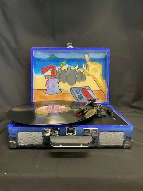 HONOKAA HIGH AND INTERMEDIATE SCHOOL Custom Cruiser design, front open view, image 1 of 7