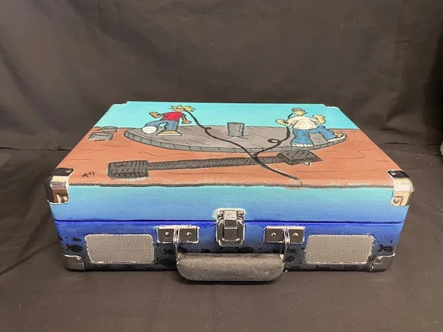 HONOKAA HIGH AND INTERMEDIATE SCHOOL Custom Cruiser design, front closed view, image 3 of 7