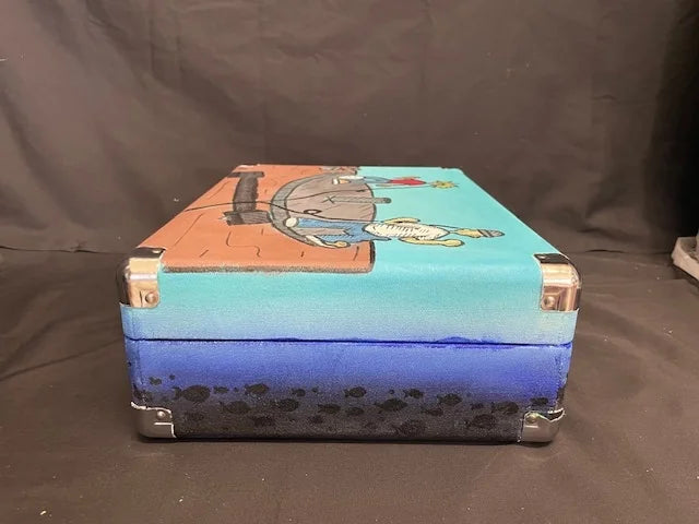 HONOKAA HIGH AND INTERMEDIATE SCHOOL Custom Cruiser design, right side view, image 5 of 7