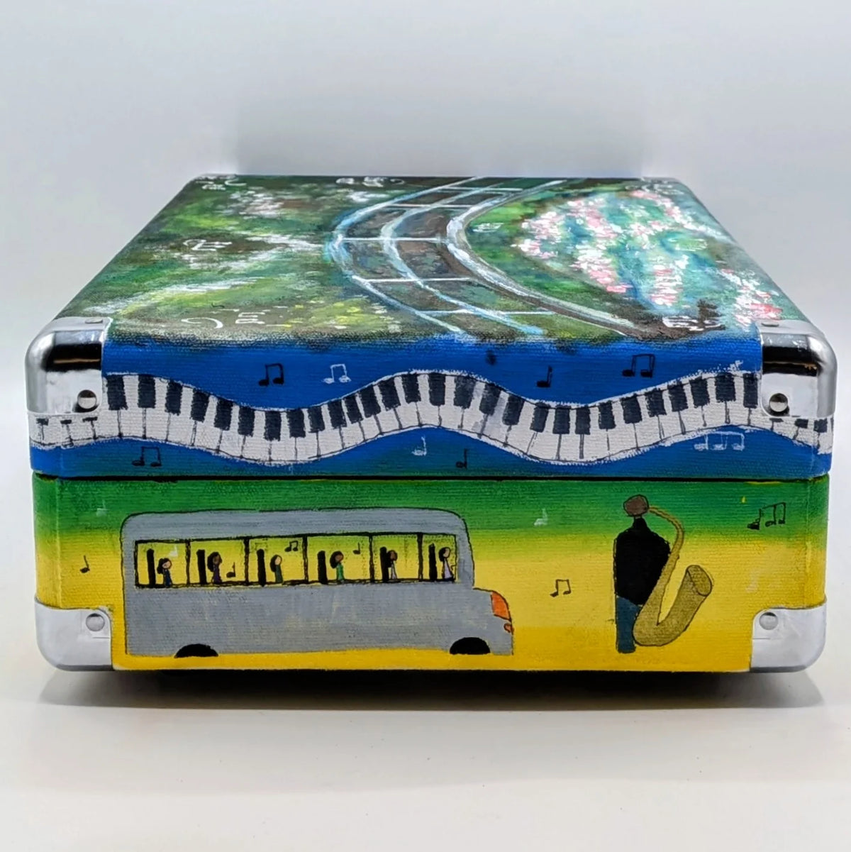 SAN RAMON VALLEY HIGH SCHOOL Custom Cruiser design, left side view, image 4 of 7