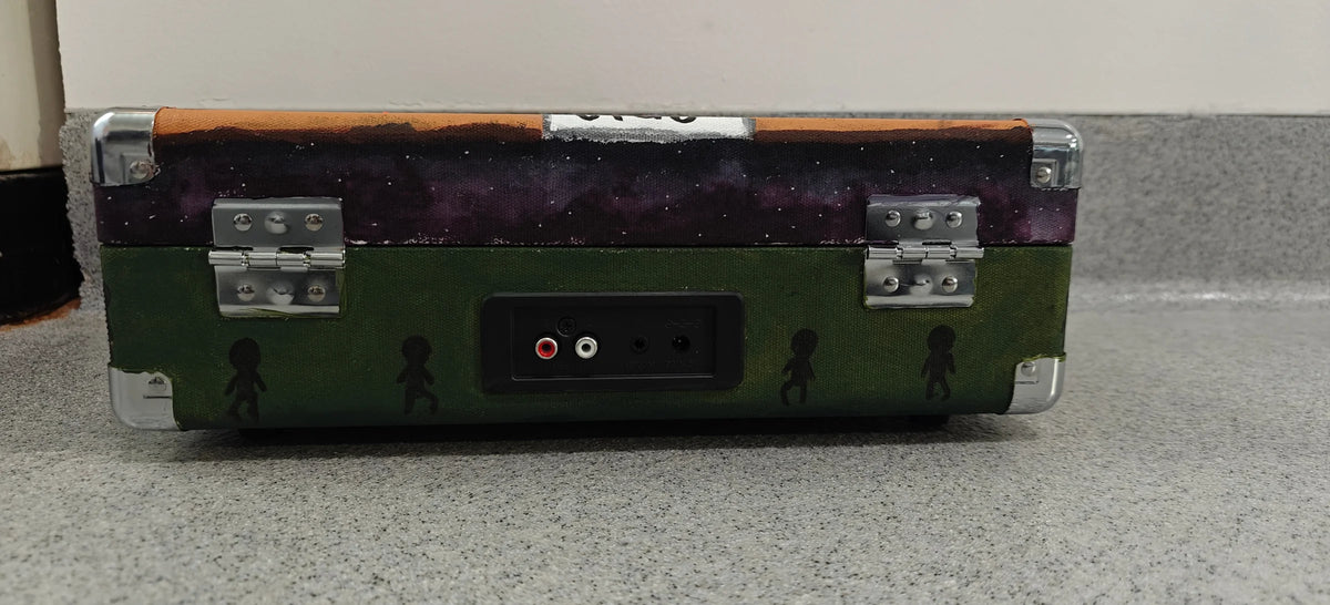 KNOX CO. R1 HIGH SCHOOL Custom Cruiser design, back top closed view, image 6 of 7