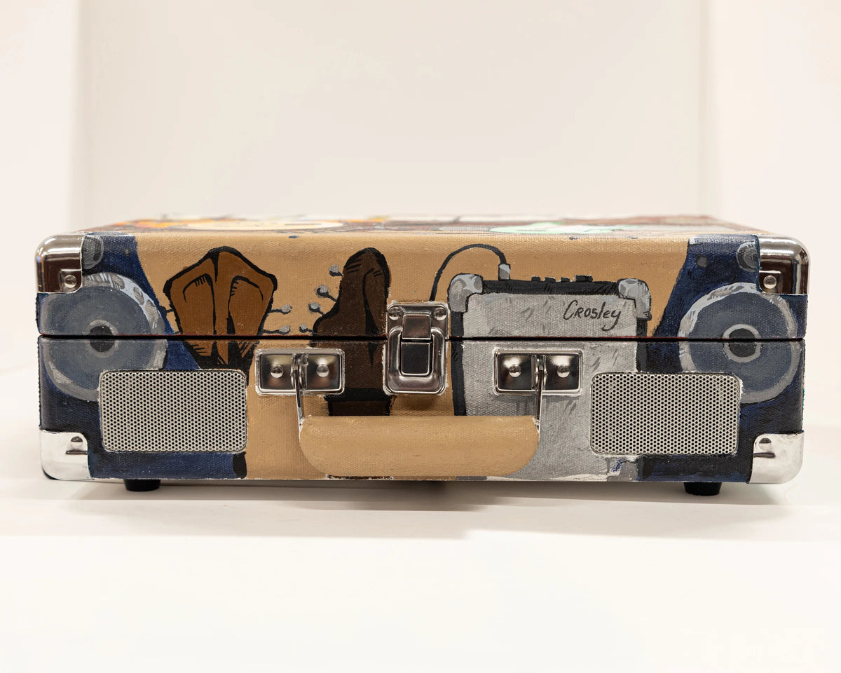 HART COUNTY HIGH SCHOOL Custom Cruiser design, front closed view, image 3 of 7