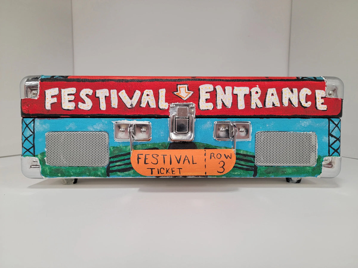 PERRY COUNTY CENTRAL HIGH SCHOOL Custom Cruiser design, front closed view, image 3 of 7
