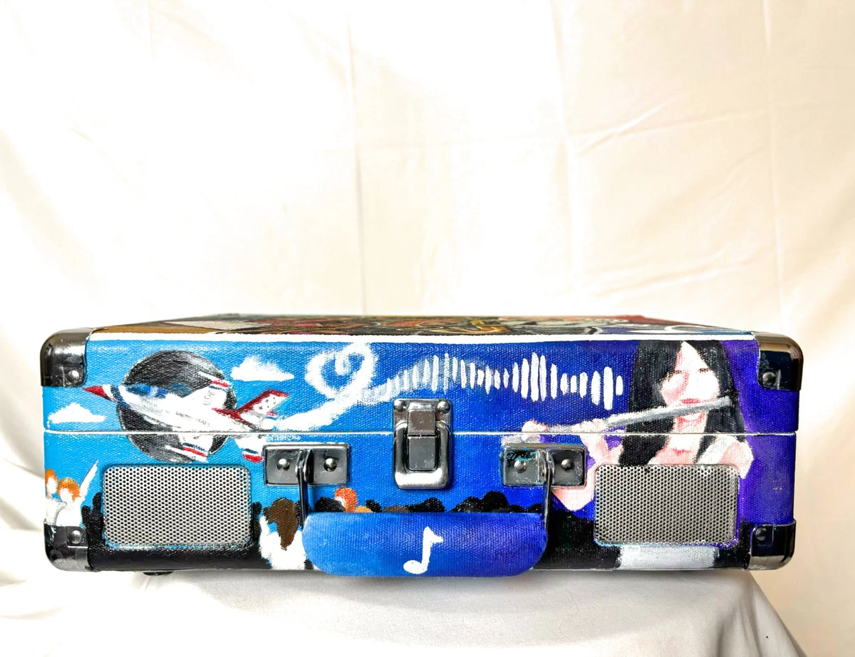 HOUSTON COUNTY HIGH SCHOOL Custom Cruiser design, front closed view, image 3 of 7