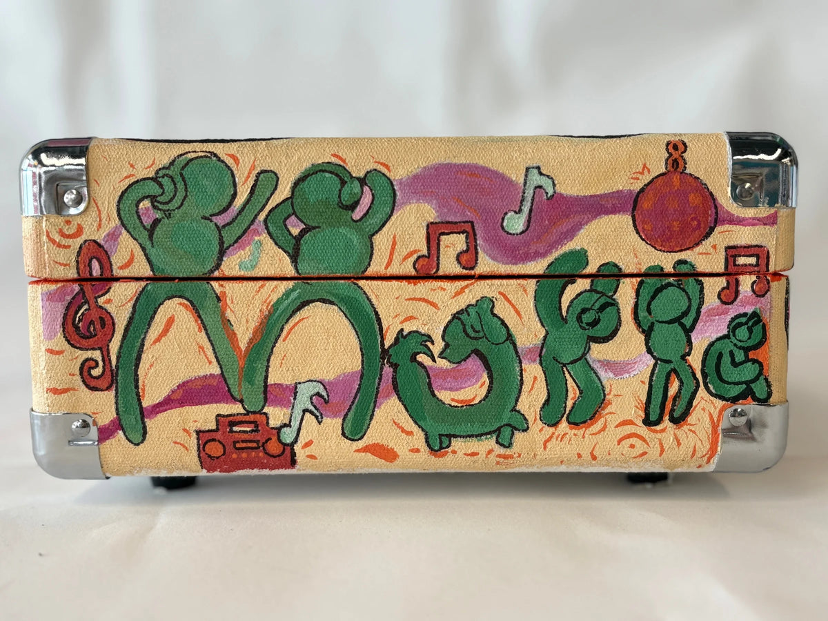 INTERNATIONAL STUDIES PREPARATORY ACADEMY Custom Cruiser design, closed view, image 4 of 7