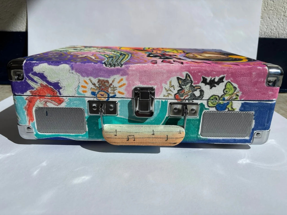 WALKERSVILLE HIGH SCHOOL Custom Cruiser design, front closed view, image 3 of 7